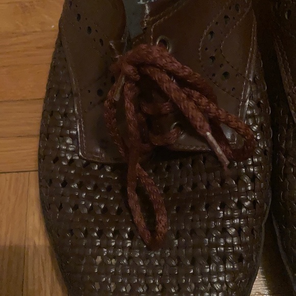 Perforated dress shoes size 42. ( About a US 8) - Picture 5 of 7
